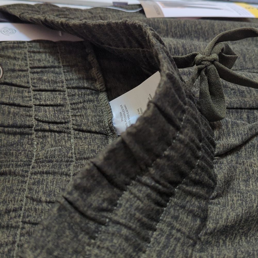 🌟 NWT Mondetta Size S Dark Green Peached Mélange Jogger - Chic & Comfy 🌟 - Picture 7 of 8